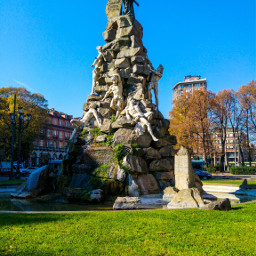 PiazzaStatuto monumento
